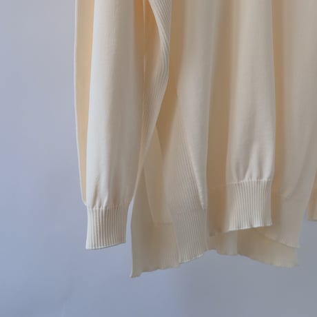【Bed&Breakfast ベッド＆ブレイクファースト】Flure Long V-neck Puff Knit in Ivory