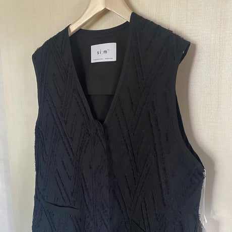 【si:m シーム】twill over vest  in beige / black