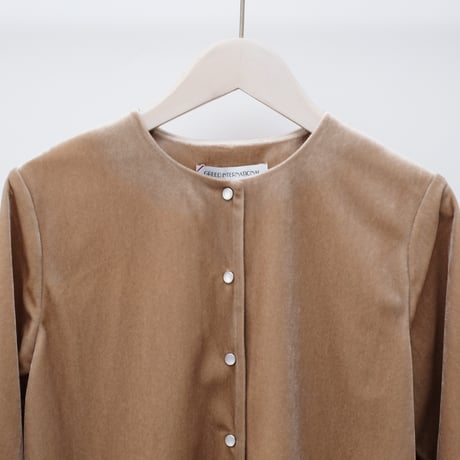 【Greed International グリードインターナショナル】 Chantique Velour Cardigan in Bege