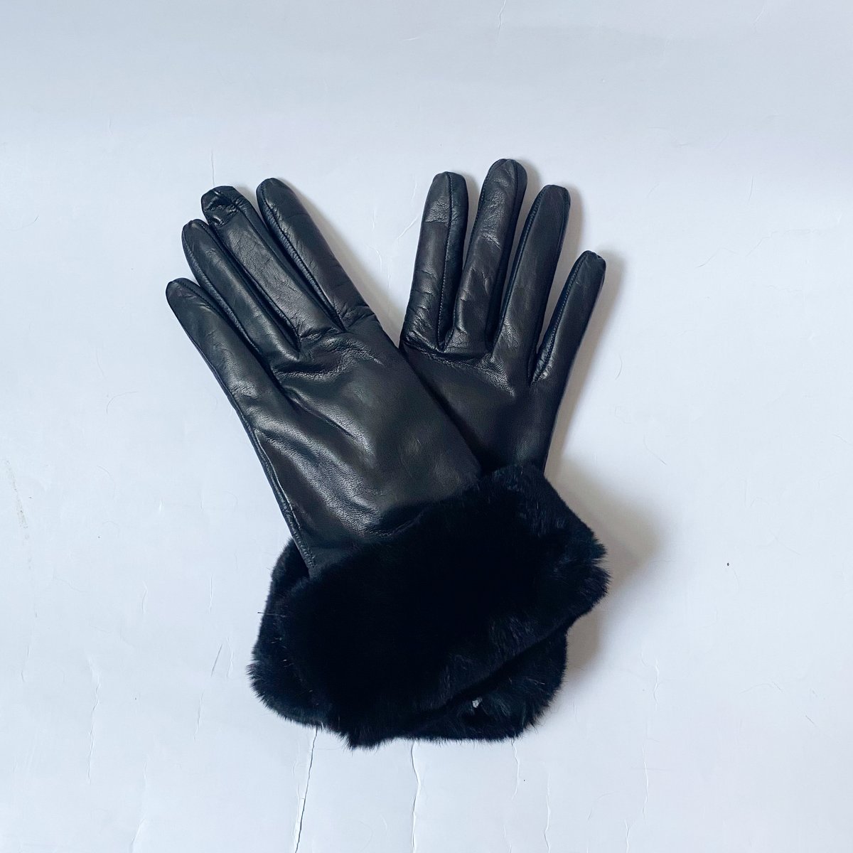 ALPO菊池京子さん　アルポ／カシミヤニットグローブ（GRIGIO) ALPO菊池京子さん アルポ／カシミヤニットグローブ（GRIGIO)