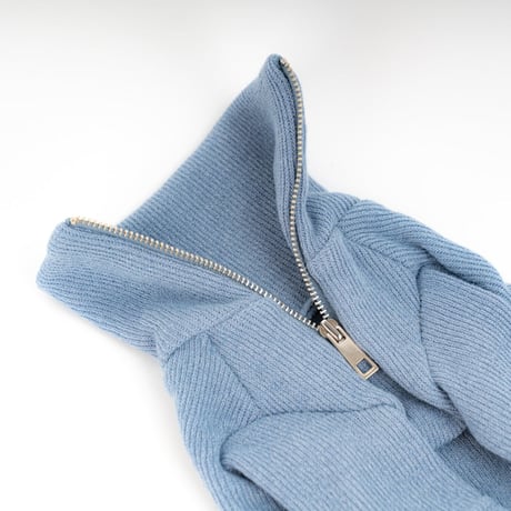 【DENTIST APPOINTMENT /デンティスト アポイントメント】Disney Zipper Turtleneck-Alien