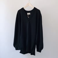 【Bed&Breakfast ベッド＆ブレイクファースト】Flure Long V-neck Puff Knit in Black