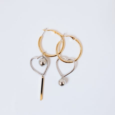 【Bijou R.I/ビジューアールアイ】Asymmetry Heart Hoop Pierce