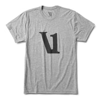 【vuori/ヴオリ】V1 LOGO TEE (V1ロゴティ)　V925 Heather Grey