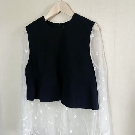 【Greed International グリードインターナショナル】Small Flower embroidery Long Top in Navy/Khaki