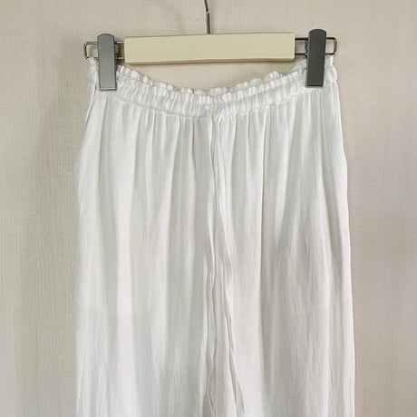 【Bed&Breakfast ベッド＆ブレイクファースト】Tumbler Finishing Satin Pants in Off White