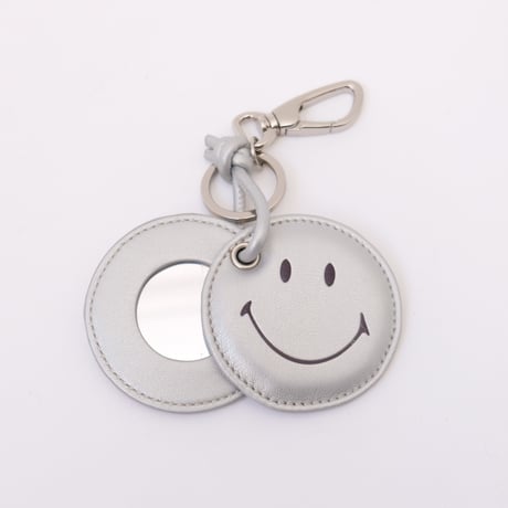 &MyuQ（アンドミューク）SMILEY MIRROR CHARM