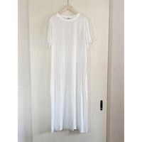 【Bed&Breakfast ベッド＆ブレイクファースト】Tumbler Finishing Satin Tee Dress in Off White