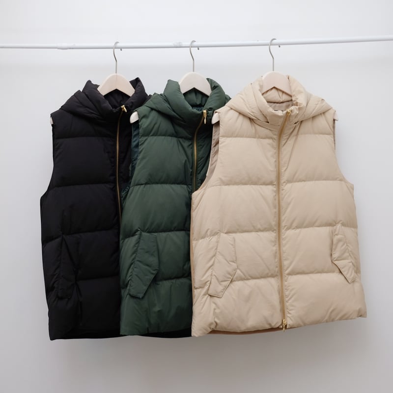 QTUME】ダウンベストin Black/ Green/Beige | quan QTUME】ダウンベストin Black/ Green/Beige | quan