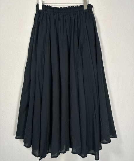 黒 紐シャーリングスカート