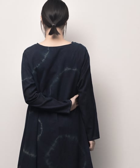 黒藍上グラデ東雲ワンピース長袖