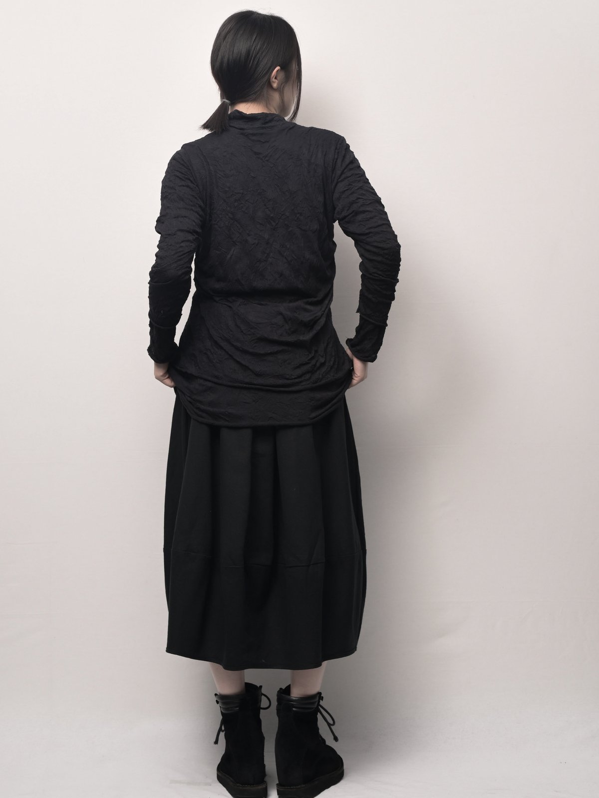 二重シワ加工セーター | I R O F U S I online shop