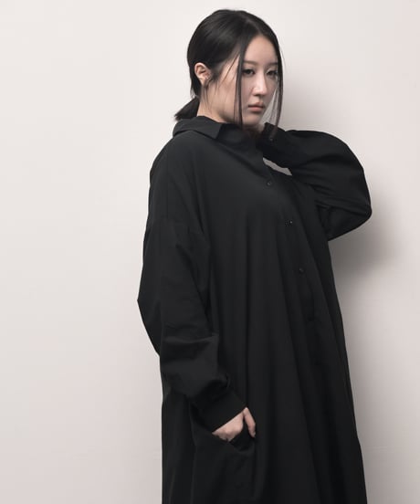 黒コットンロングドロップシャツ