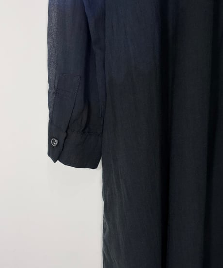 黒藍斜上グラデボイルスタンドロングシャツ