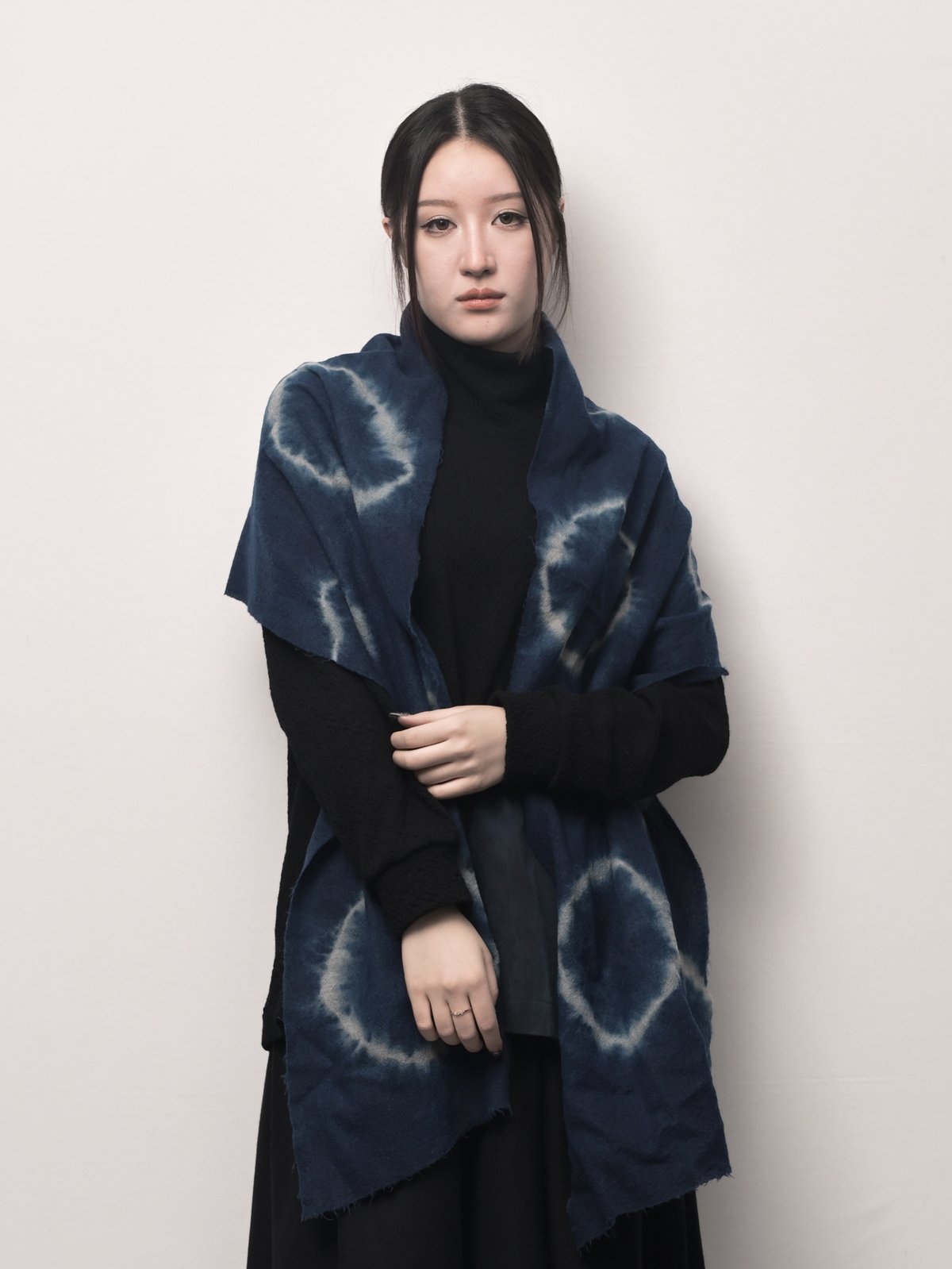 断切 藍墨 日輪 傾斜ウールストール | I R O F U S I online shop