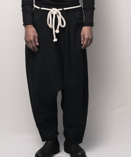 黒綿麻　縄ベルトサルエルパンツ