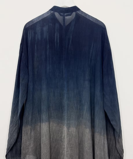 藍墨上グラデボイルスタンドロングシャツ