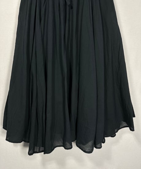 黒 紐シャーリングスカート