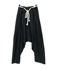 黒綿麻　縄ベルトサルエルパンツ