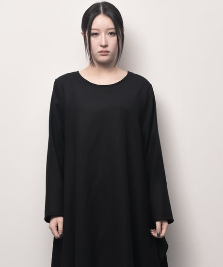 黒ウール東雲ワンピース長袖
