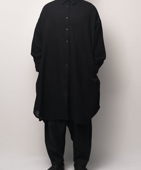 濡羽ウールロングドロップシャツ