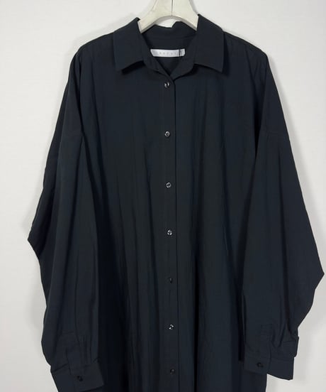 黒コットンロングドロップシャツ