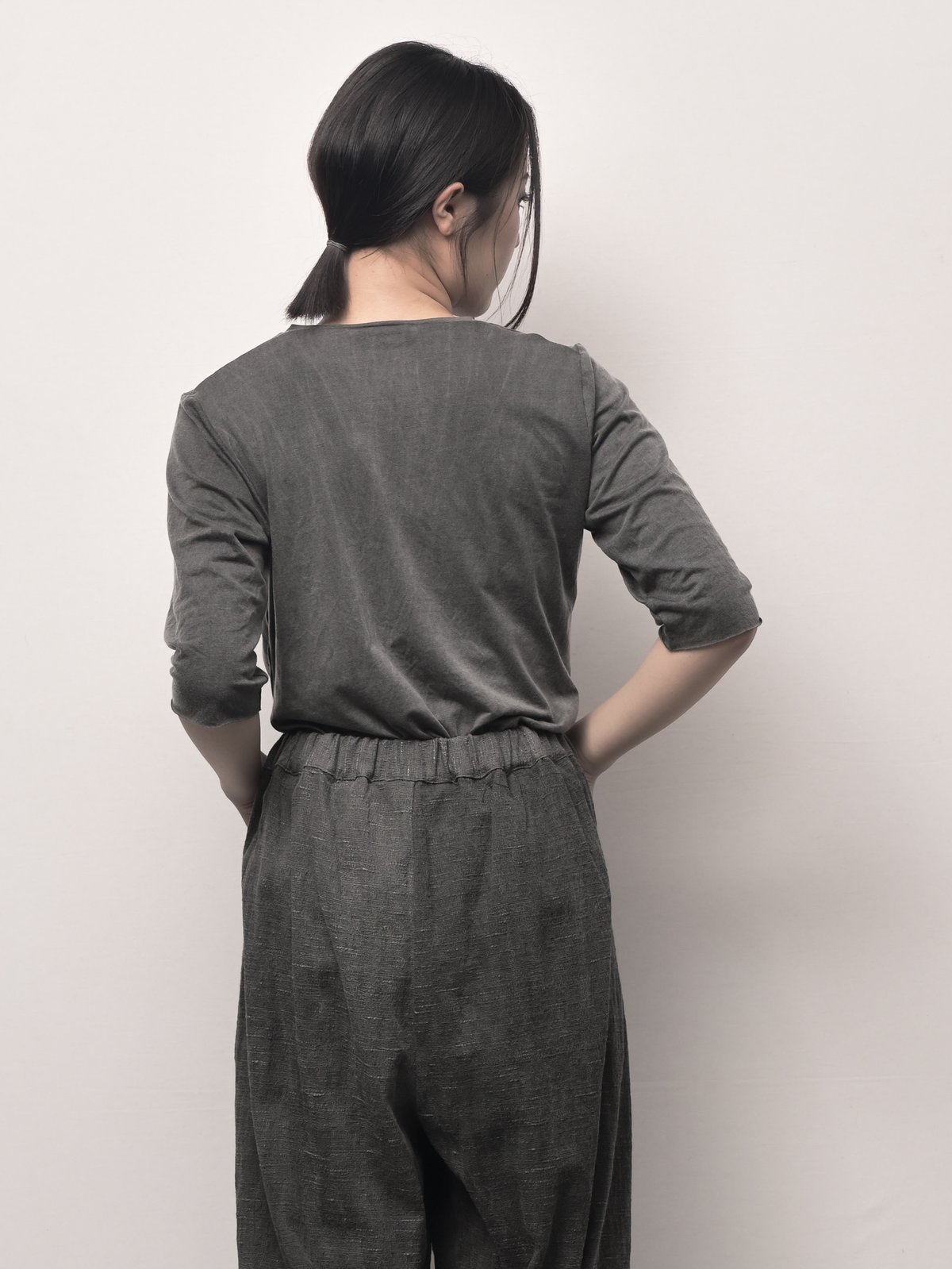 糸糸糸 MAKI TEXTILE STUDIO コットン シルク混ワイドパンツ CATEGORY パンツ | MAKI TEXTILE STUDIO online shop