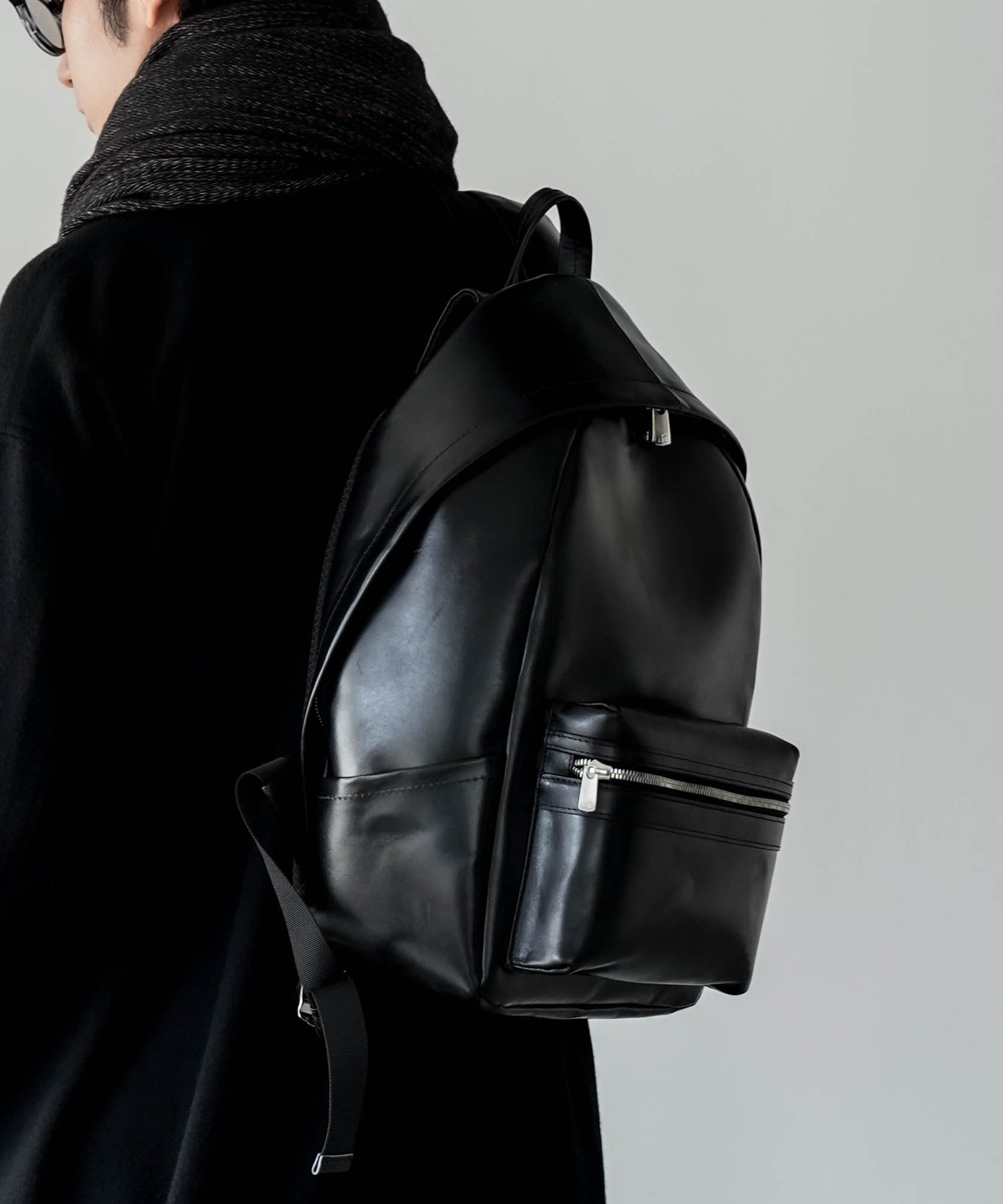 狂気の価格【新品】LUXURY MATERIAL DAYPACKアノネイボカルー 16 LUXURY MATERIAL DAYPACK by Annonay | CTHY