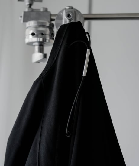 【CTHY + VEIN】 LUXURY MATERIAL SUVIN PLATINUM LONG SLEEVE CUTSEW
