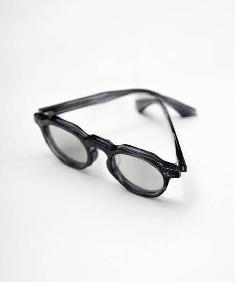 VINTAGE MATERIAL EYEWEAR “CROWNPANTO”  by CELLULOID