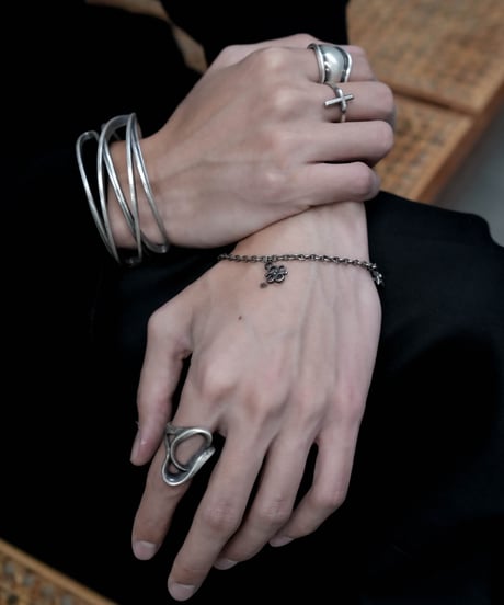ICON CHARM BRACELET