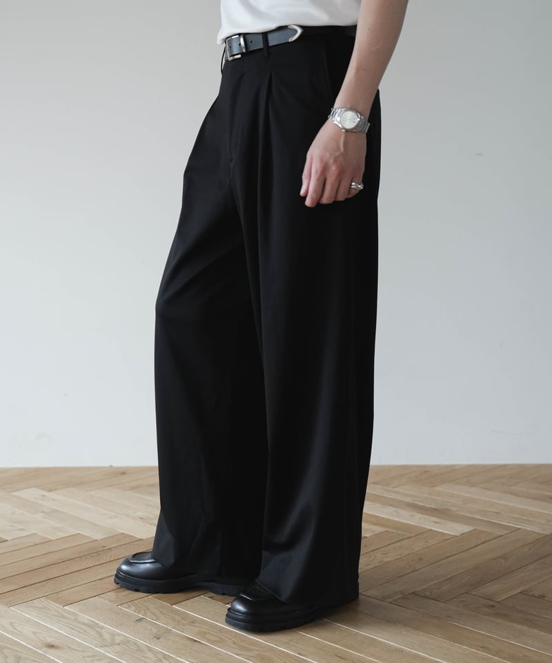 LUXURY MATERIAL HAKAMA TROUSERS by SUVIN PLATIN