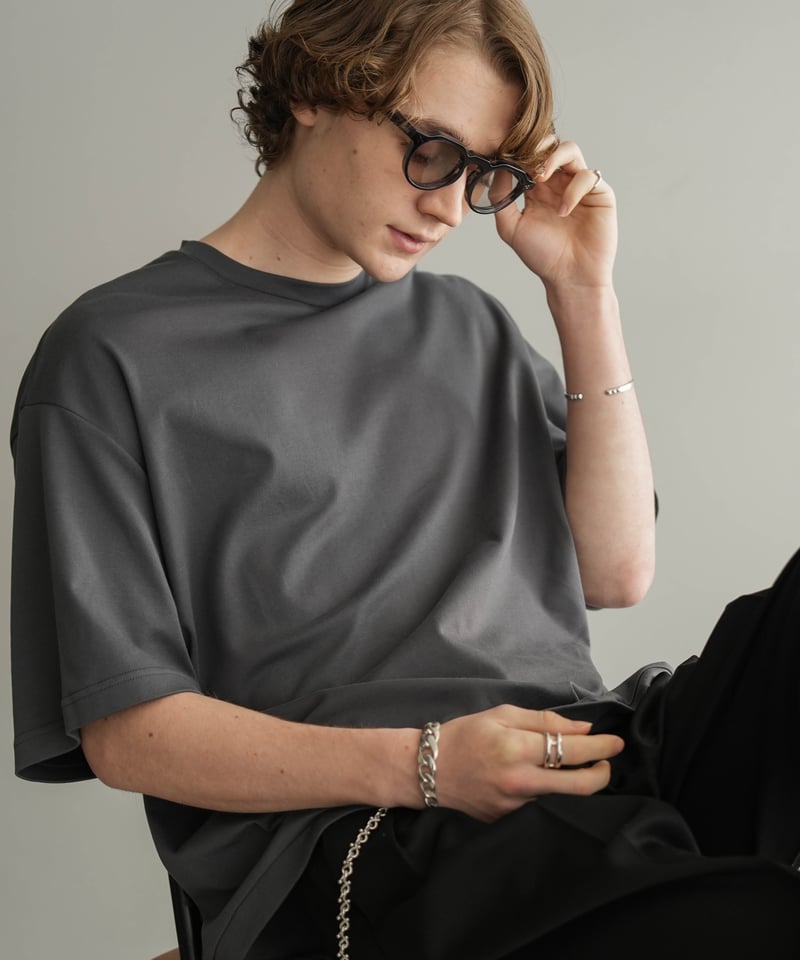 【CTHY】LUXURY MATERIAL LOOSE-FIT H/S TEE LUXURY MATERIAL LOOSE-FIT H/S TEE by SUVIN PLA