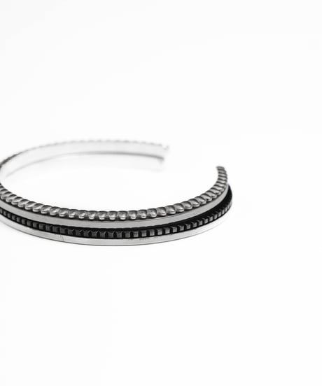 LAYER BANGLE