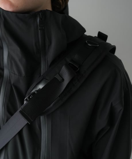 #15 LUXURY MATERIAL ONE SHOULDER SLING DAYPACK by LIMONTA / Annonay
