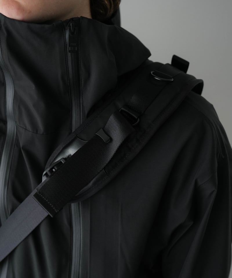 15 LUXURY MATERIAL ONE SHOULDER SLING DAYPACK