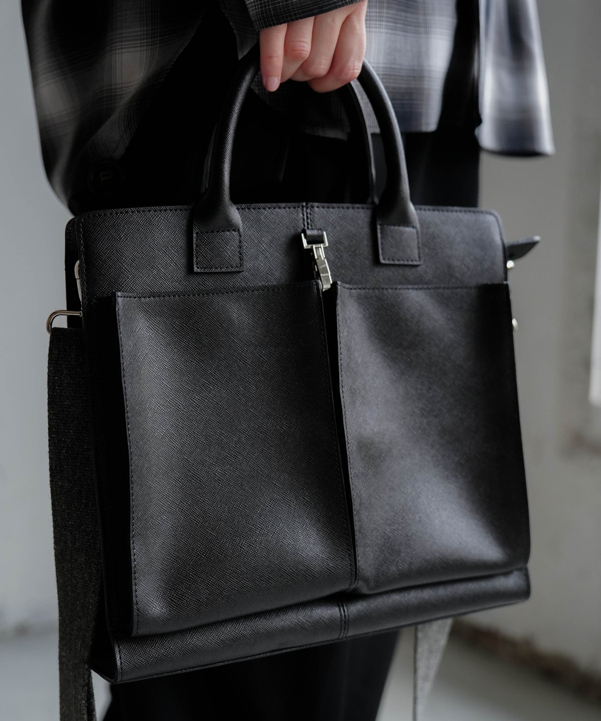 【CTHY＋Rich I】SAFFIANO LEATHER HELMET BAG [MINI]