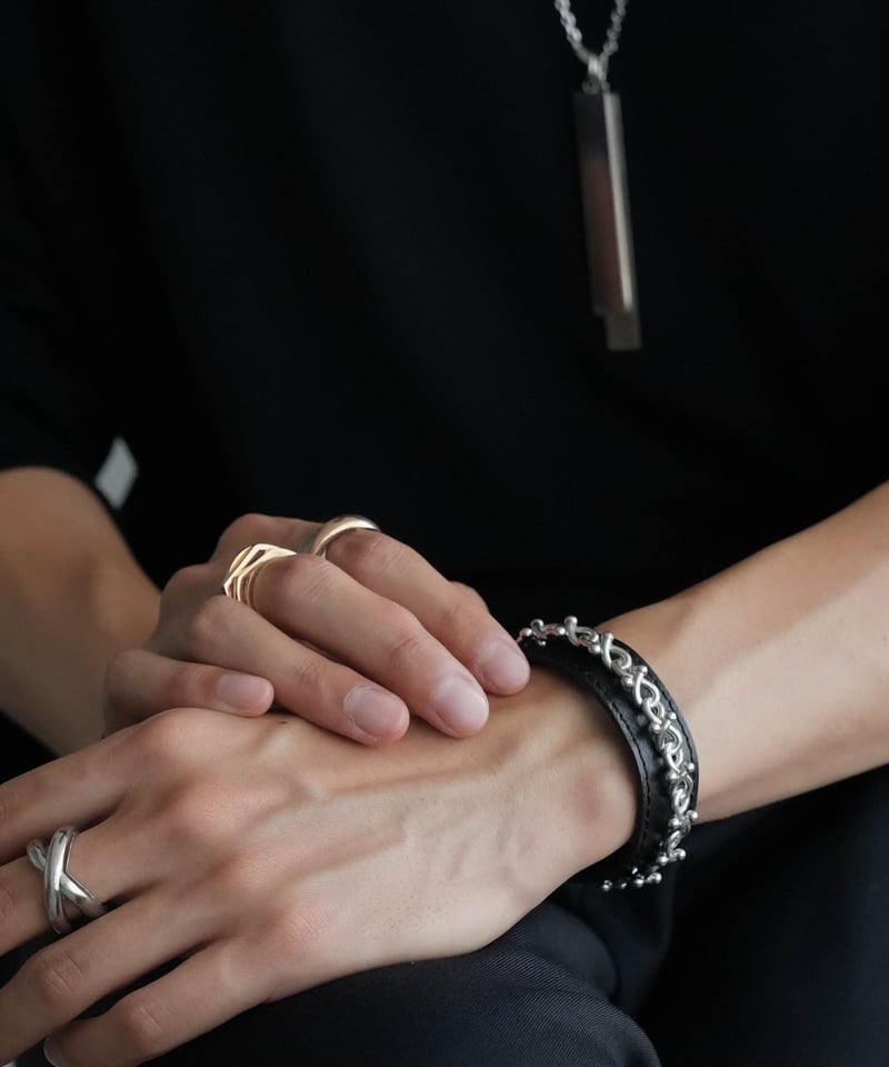 HIGH-END HERITAGE LETHER BANGLE by Annonay | CTHY