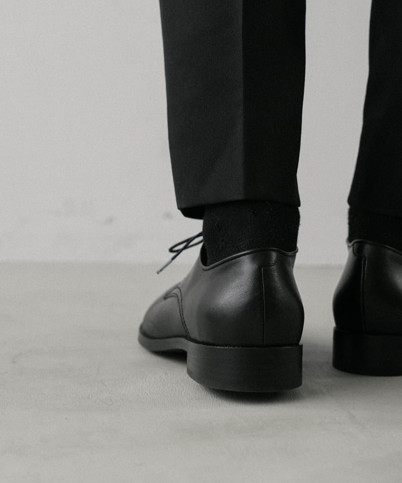 LUXURY MATERIAL LEATHER V-TIP by Annonay | CTHY