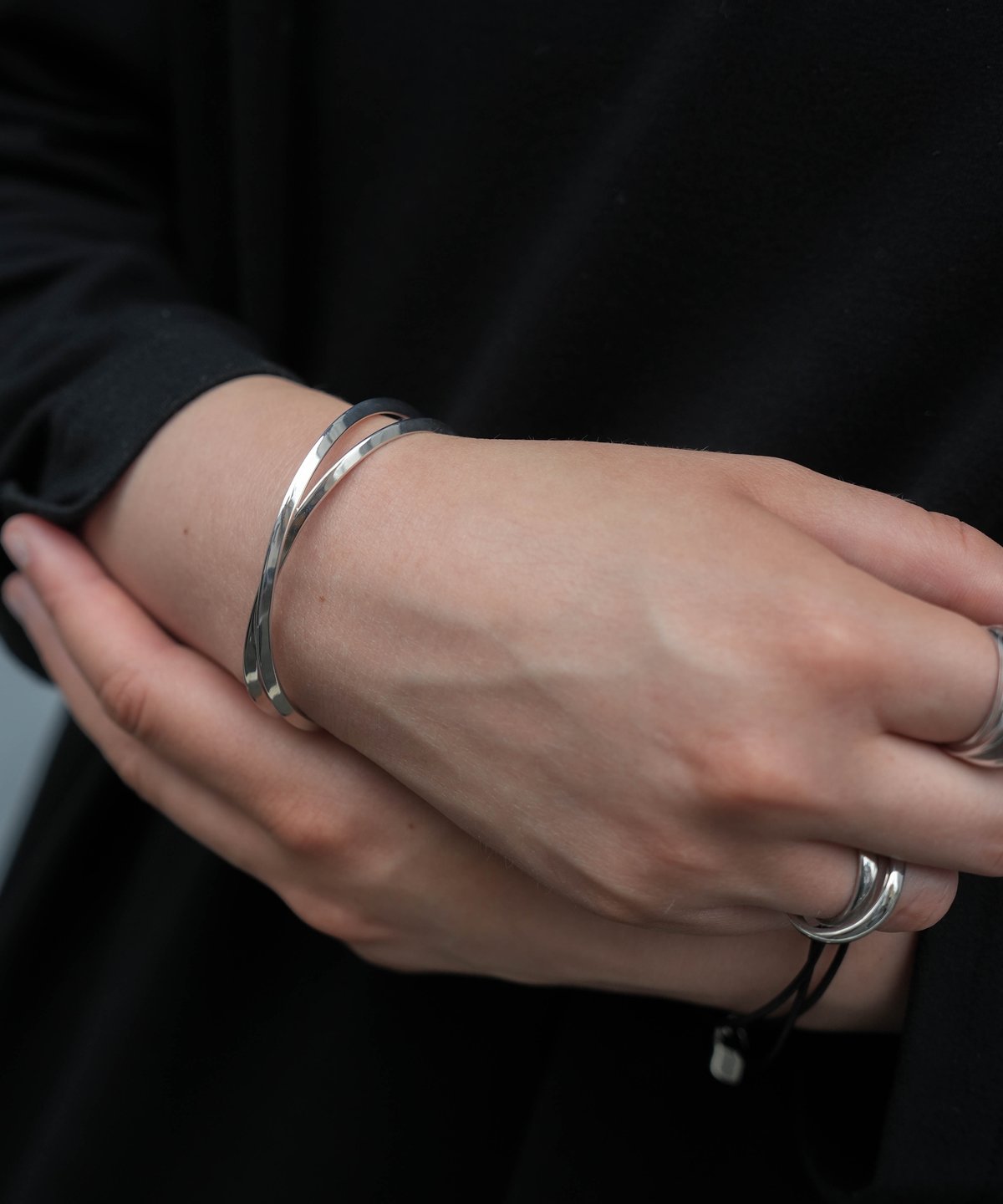LAYERD DELTA BANGLE | CTHY LAYERD DELTA BANGLE | CTHY
