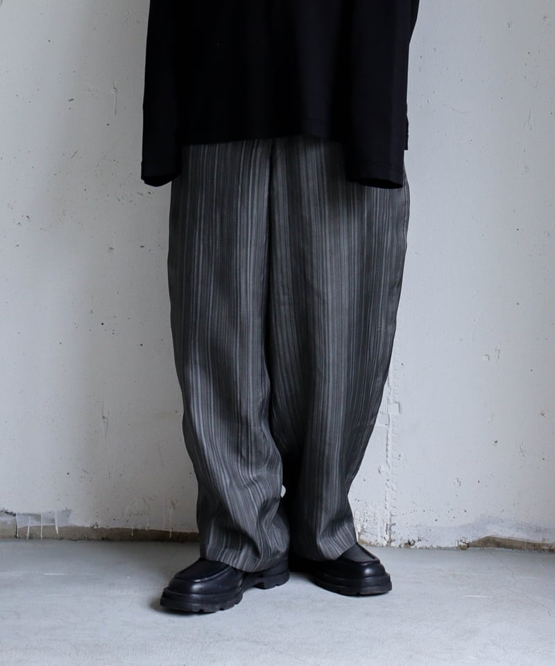 TROMPE-L'OEIL PLEATS WIDE PANTS | CTHY