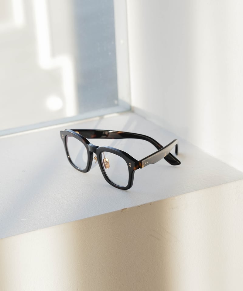ACETATE HANDMADE MODERN EYEWEAR “WELLINGTON” |