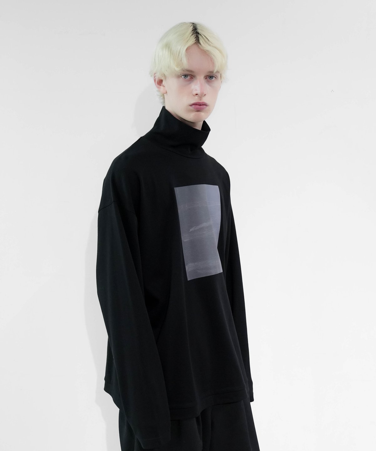 SUVIN PLATINUM LONG SLEEVE TURTLENECK CUTSEW | SUVIN PLATINUM LONG SLEEVE TURTLENECK CUTSEW |