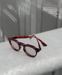 VINTAGE MATERIAL EYEWEAR “CROWNPANTO”  by CELLULOID