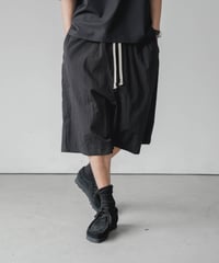 LUXURY MATERIAL LIMONTA ITALY SAROUEL HALF PANTS