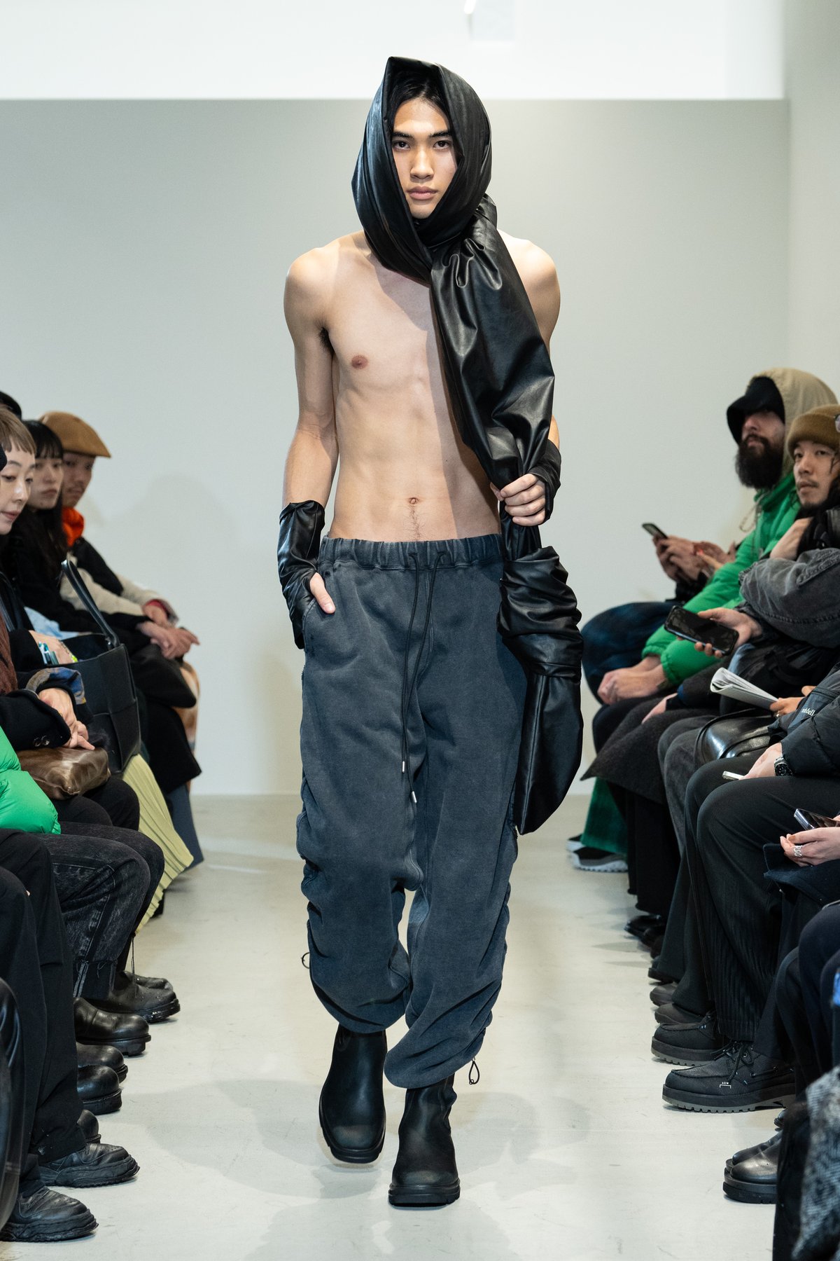 VEIN24AW]