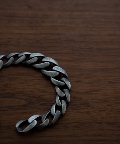 HIGH-END SILVER BRACELET