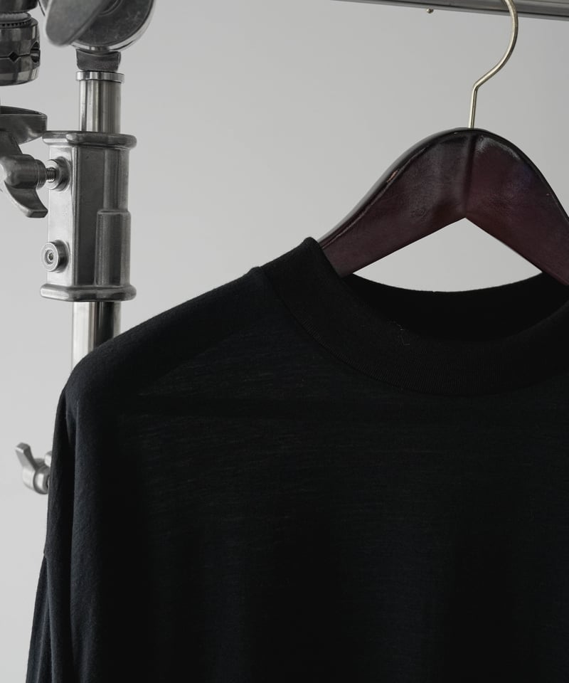 HIGH-END MOCKNECK CUTSEW by Super Extra Fine Me