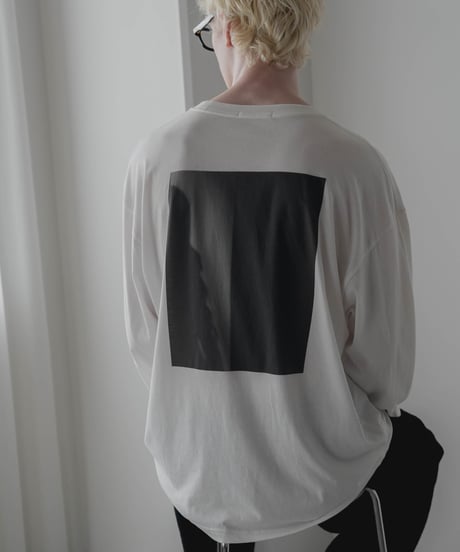 BACK GRAPHIC LONG SLEEVE CUTSEW