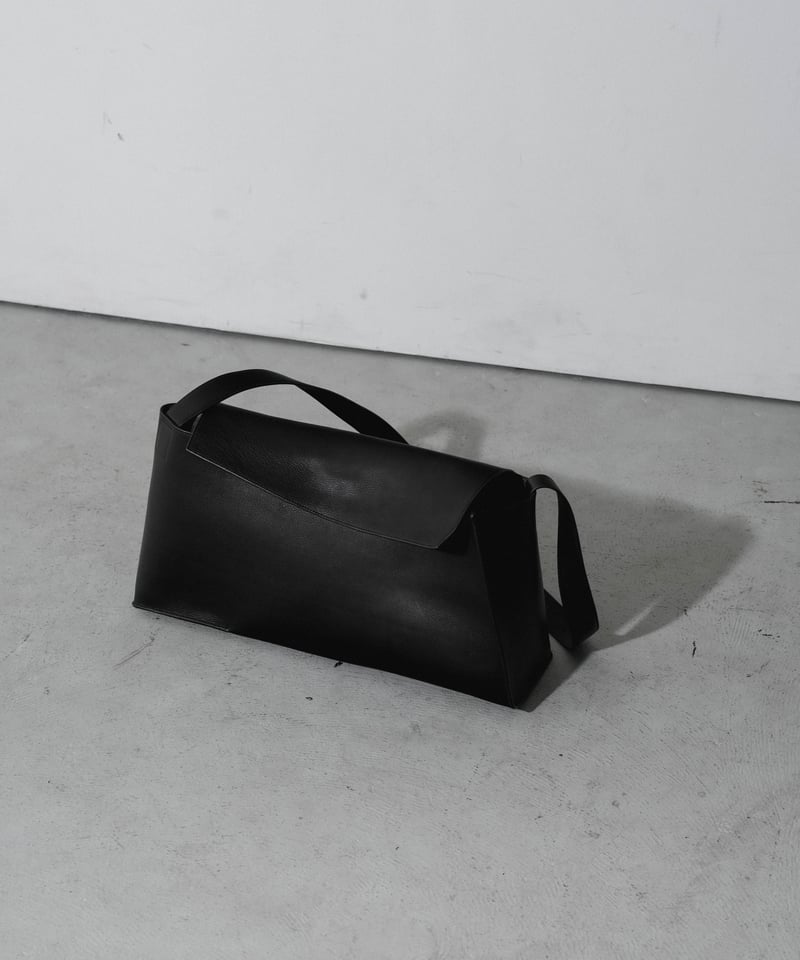 バッグ CTHY LUXURY MATERIAL BRIEFCASE byAnnonay LUXURY MATERIAL BRIEFCASE by Annonay | CTHY